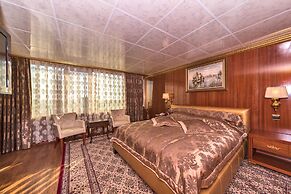 Cevheri's Hotel