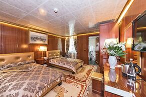 Cevheri's Hotel