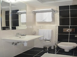 Emin Otel