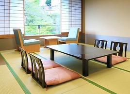 Kameya Ean
