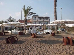 Zeus Hotel