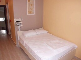Zeus Hotel