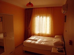 Zeus Hotel