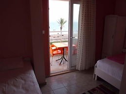 Zeus Hotel