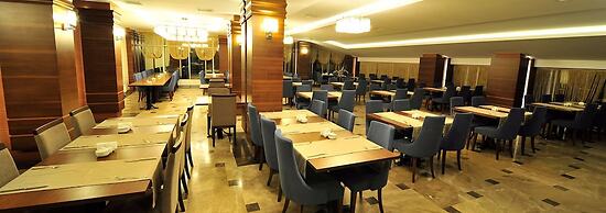 Grand Cenas Hotel