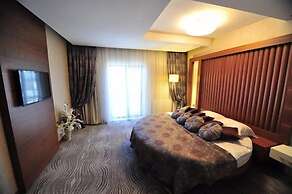 Grand Cenas Hotel