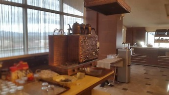 Grand Cenas Hotel