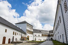 Chateau Goldenstein