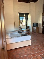 Chateau Goldenstein