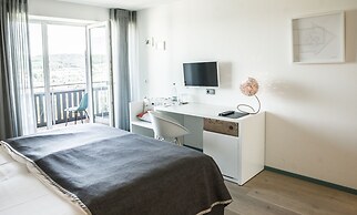 Maien Hotel & Restaurant