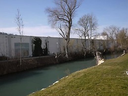 Blue River Side