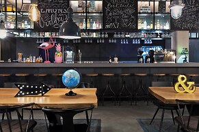 Moxy Amsterdam Houthavens