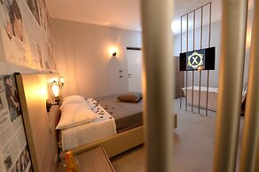 X Hotel
