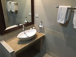 Mango Valley Hotel 2