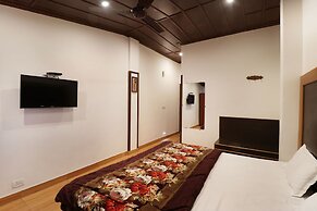 Hotel Himalayan Club
