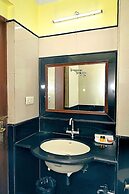 Hotel Rajhans International