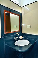 Hotel Rajhans International