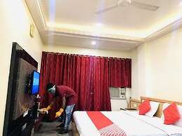 Hotel New Uttam Hira Palace
