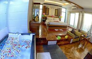 Shwe Taung Tan Hotel Lake View