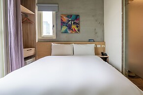 CHECK inn Express Taichung Yizhong