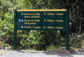 Dawson Falls Mountain Lodge