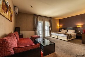 Avra Hotel