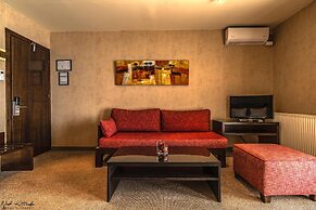 Avra Hotel