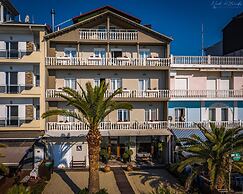Avra Hotel