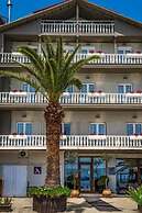 Avra Hotel