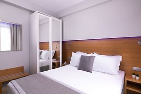 SKS Luxury Suites & Rooms