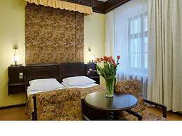 Hotel Dwor Polski