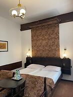 Hotel Dwor Polski