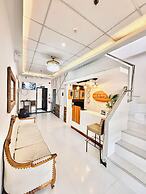 Anton's Inn Hotel
