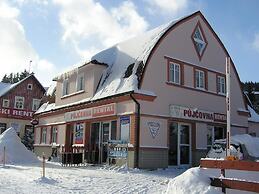 Apartments Holiday Pec