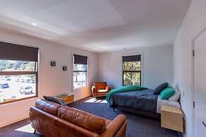 Provincial Apartment 3