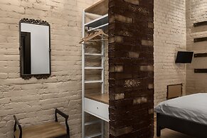 Brick Walls Hotel