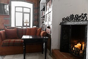 Brick Walls Hotel