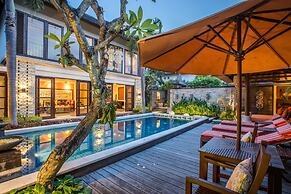 Villa Saffron Seminyak Bali