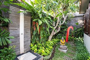 Villa Saffron Seminyak Bali