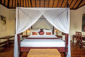 Villa Saffron Seminyak Bali
