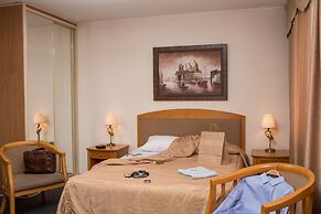 Hotel Primorye