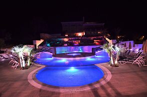 Grand Beach Hotel