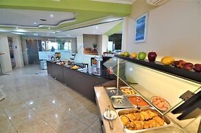 Grand Beach Hotel