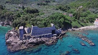 Grand Beach Hotel