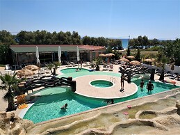 Grand Beach Hotel