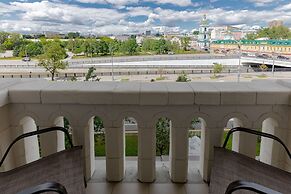Kotelnicheskaya Royal Tower