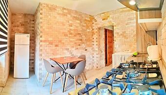 Arya Suites