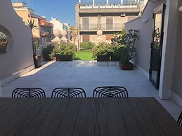 200 Rooms & Terrace