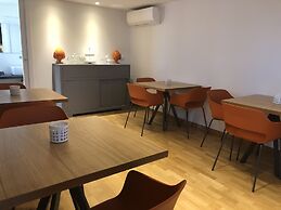 200 Rooms & Terrace