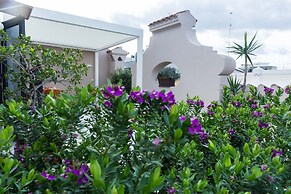 200 Rooms & Terrace